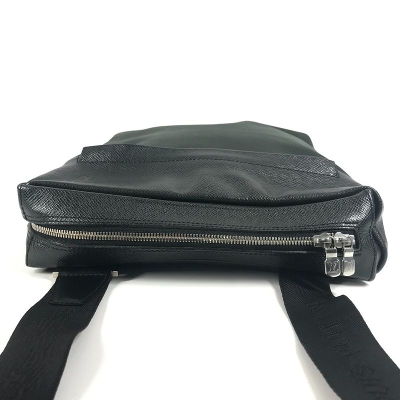 Louis Vuitton Shoulder Bag Beluga M30912 Taiga Leather Khaki