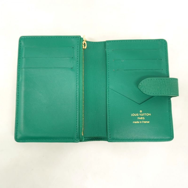 Louis Vuitton Wallet Capucines LV Vertical Wallet Compact M82438 M Road Ladies