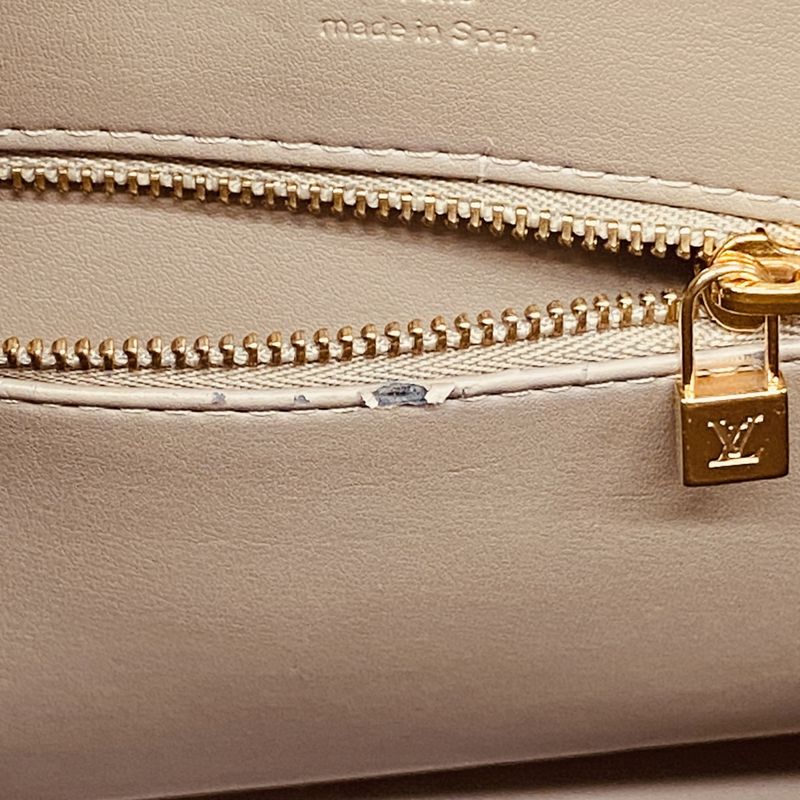 Louis Vuitton Tote Bag Vernis Houston M91004 Beige Women's