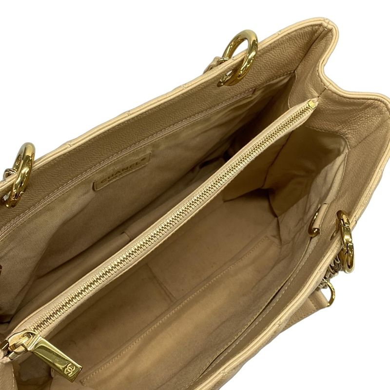 Chanel Tote Bag Reissue Chain Tote (gst) A50995 Beige Gold Hardware