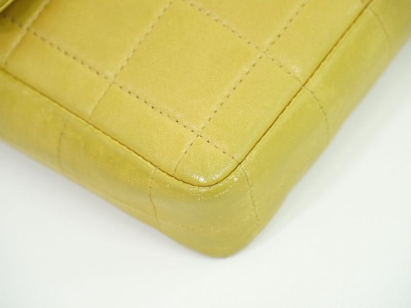 Authentic Chanel Chocolate Bar Chain Shoulder Bag Leather Beige Chocolate Bar