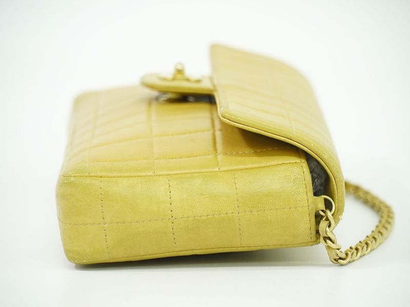 Authentic Chanel Chocolate Bar Chain Shoulder Bag Leather Beige Chocolate Bar