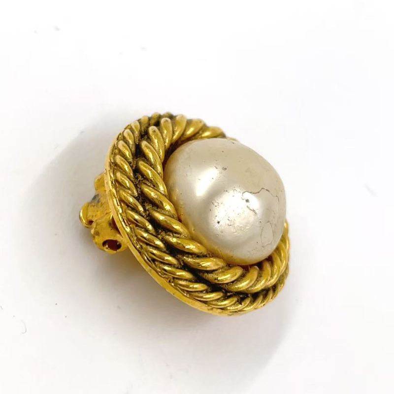 Chanel Pearl Motif One Side Logo Plate Broken GP Gold Earrings