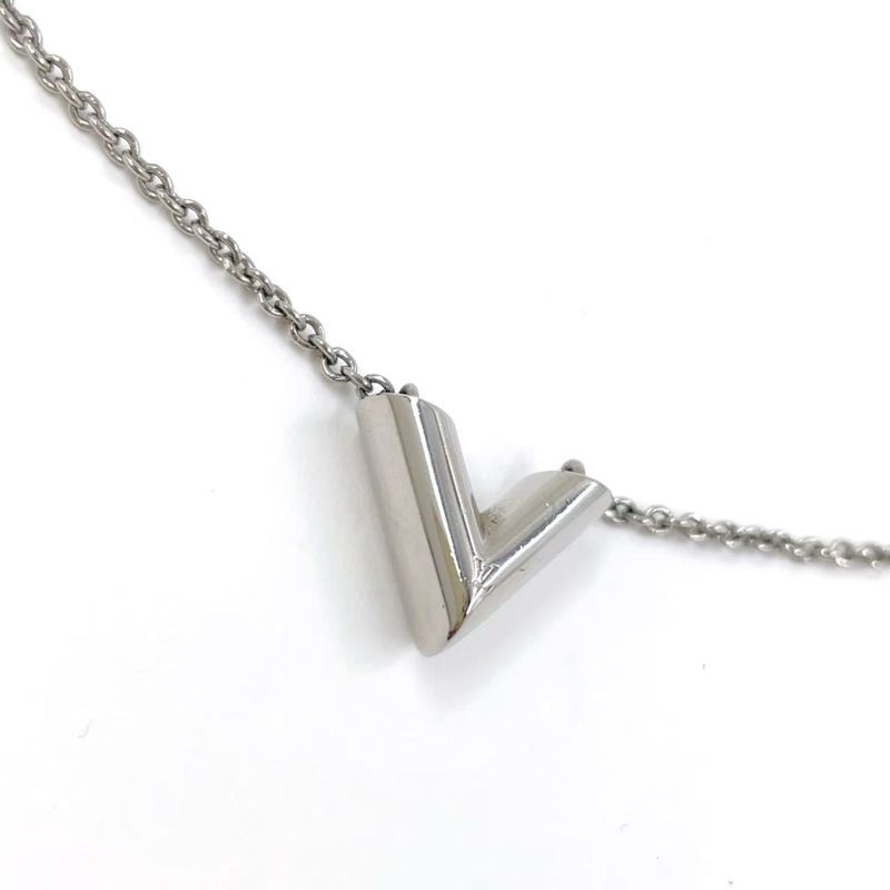Louis Vuitton Escential V Metal Silver Necklace M63197