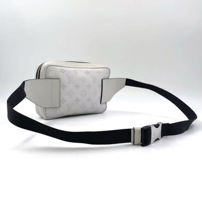 Louis Vuitton Bum Bag Outdoor Taiga Lama Taiga Lama RFID Compatible Leather X