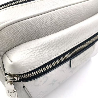 Louis Vuitton Bum Bag Outdoor Taiga Lama Taiga Lama RFID Compatible Leather X