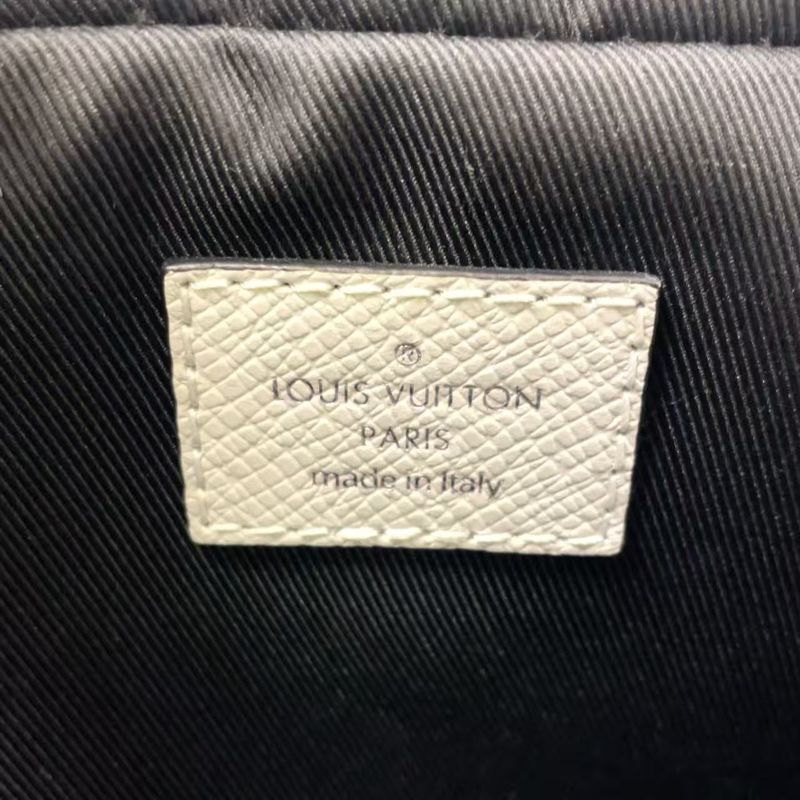 Louis Vuitton Bum Bag Outdoor Taiga Lama Taiga Lama RFID Compatible Leather X