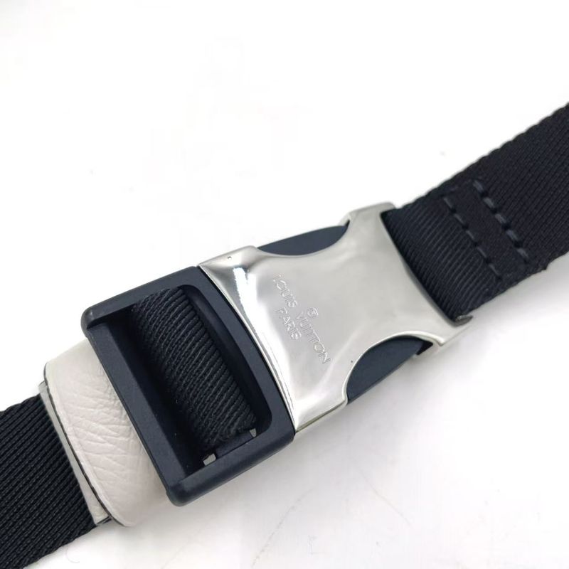 Louis Vuitton Bum Bag Outdoor Taiga Lama Taiga Lama RFID Compatible Leather X