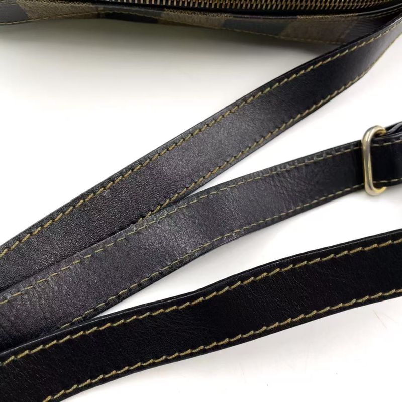 Fendi Pecan Pattern Leather × PVC Black × Beige Shoulder Bag Gold