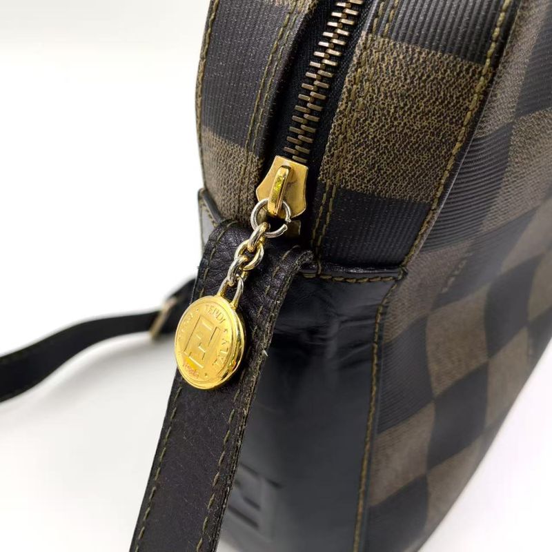 Fendi Pecan Pattern Leather × PVC Black × Beige Shoulder Bag Gold