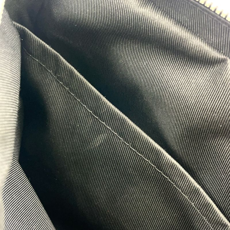 Louis Vuitton Outdoor Messenger PM Taiga Lama Taiga Lama Cobalt Leather × PVC