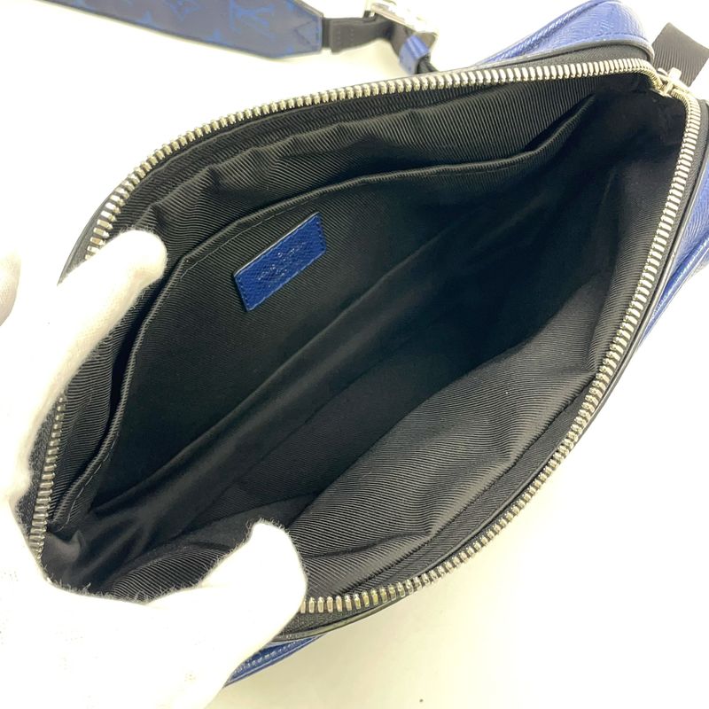 Louis Vuitton Outdoor Messenger PM Taiga Lama Taiga Lama Cobalt Leather × PVC