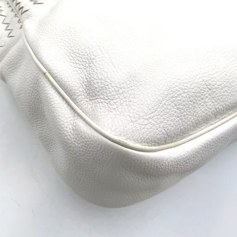 Bottega Veneta Intrecciato One Shoulder Leather White Handbag Black