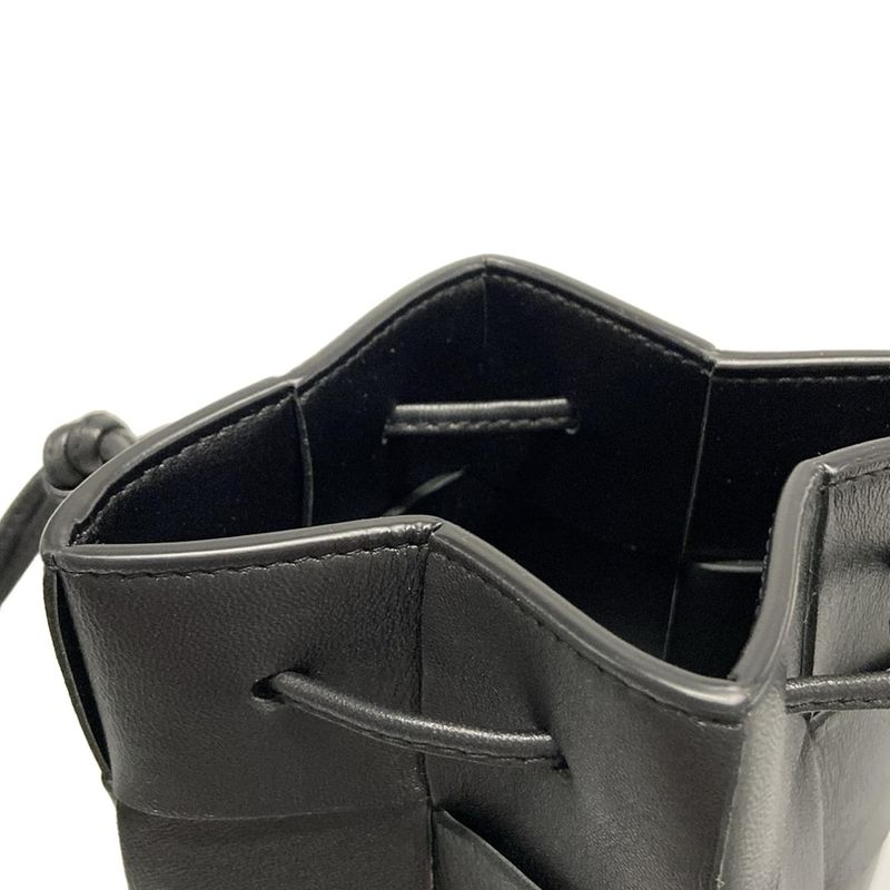 Bottega Veneta Shoulder Bag Cassette Mini Crossbody Bucket Bag Black Mini Bag