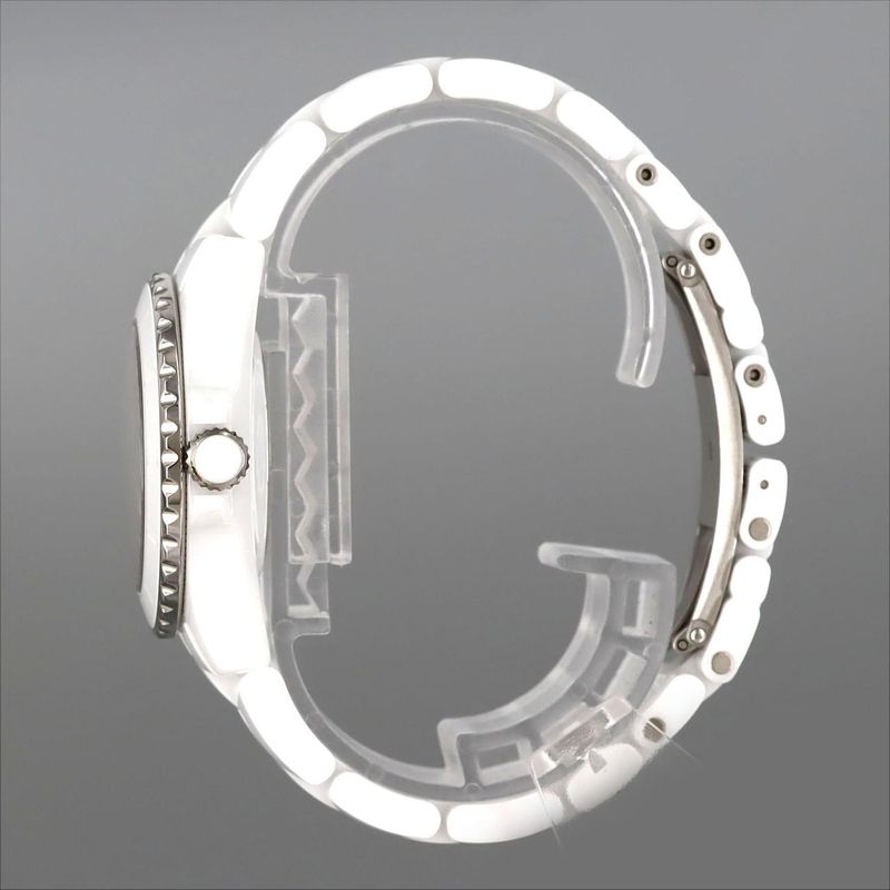 Chanel J12 Phantom 33mm (1.30in) Ceramic H6345 Ceramic Quartz