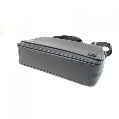 Louis Vuitton Taiga District PM M30850 Shoulder Bag