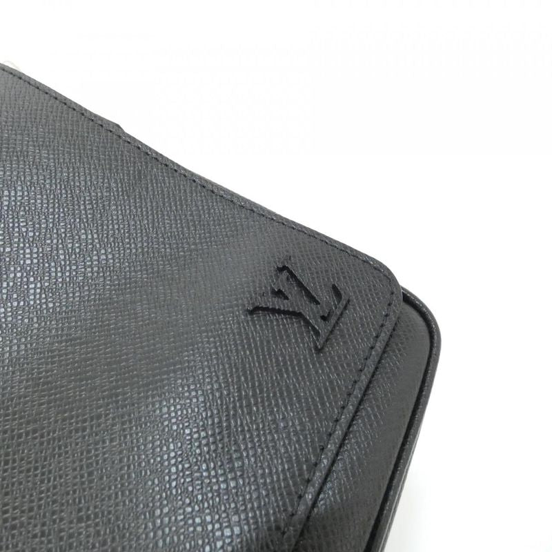 Louis Vuitton Taiga District PM M30850 Shoulder Bag