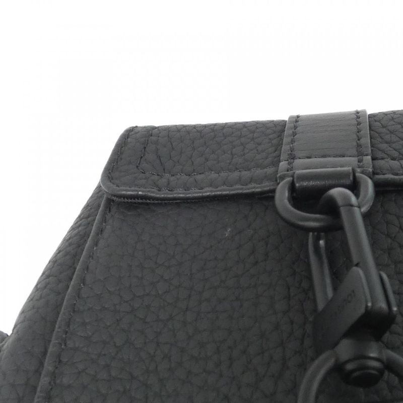 Louis Vuitton Taurillon Christopher XS M58495 Shoulder Bag