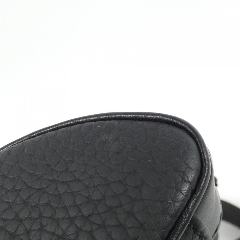 Louis Vuitton Taurillon Christopher XS M58495 Shoulder Bag