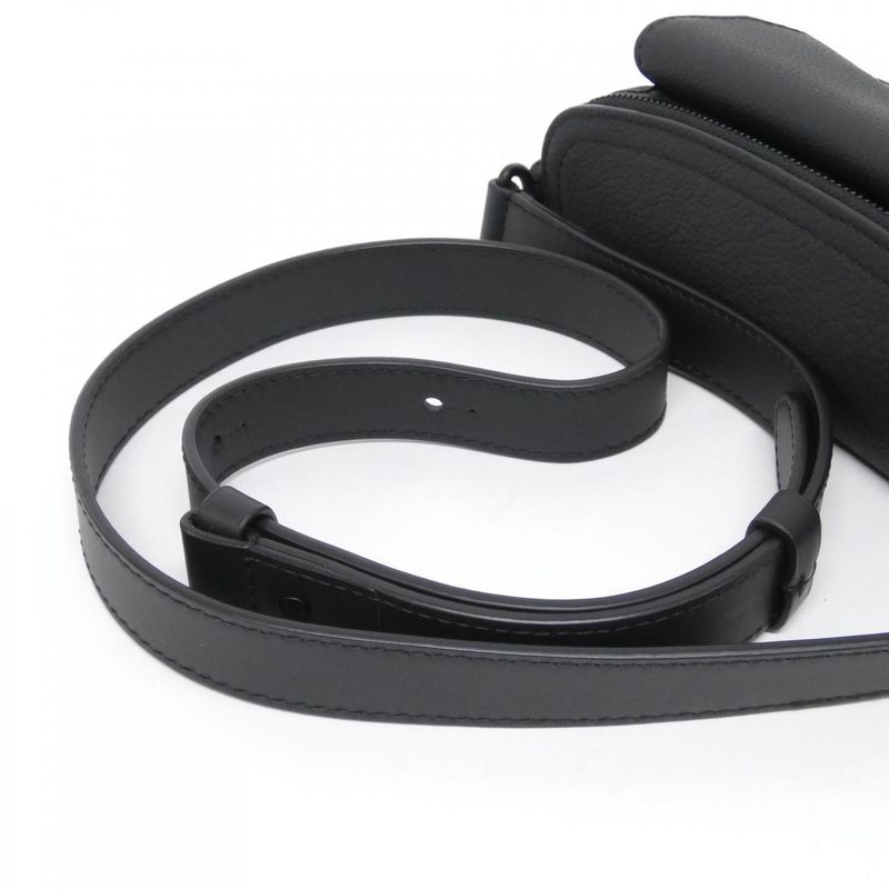 Louis Vuitton LV Aerogram Pilot Wearable Wallet M83563 Shoulder Bag