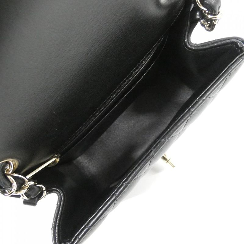 Chanel 35200 Shoulder Bag