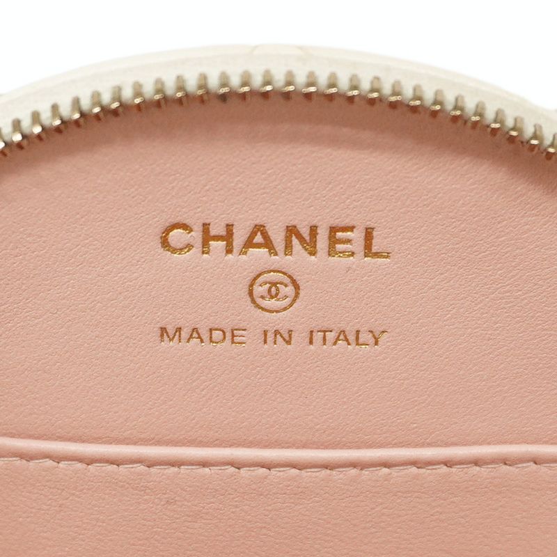 Chanel Shoulder Bag Matelasse Lambskin White Chien Pan Gold Hardware Women