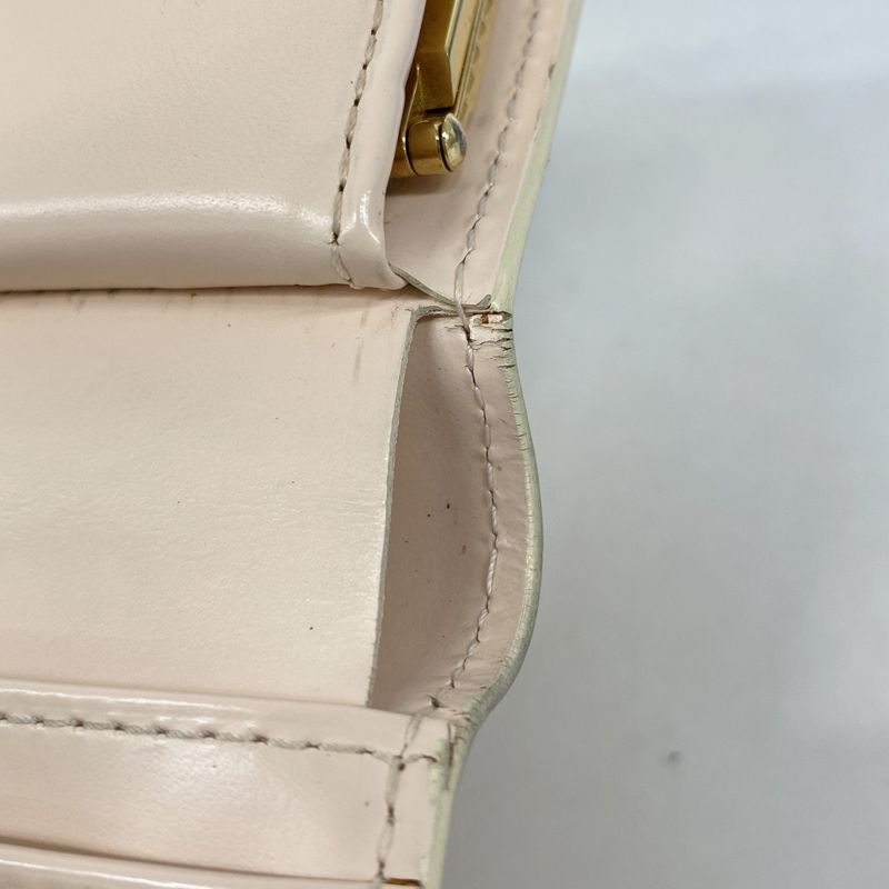 Louis Vuitton Wallet Vernis Porte Monnaie Viennois M91314 Marshmallow Pin Cles