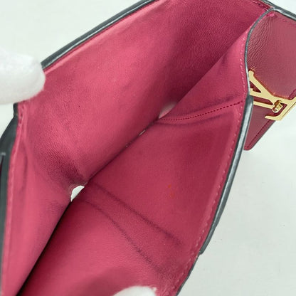 Louis Vuitton Trifold Wallet Taurillon Portefeuille Capucines XS M68587 Noir