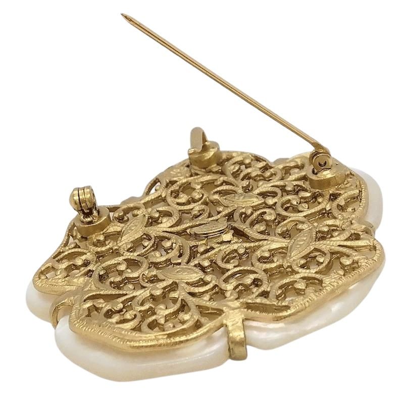 Chanel Camellia Coco Mark 01a Brooch Shell G