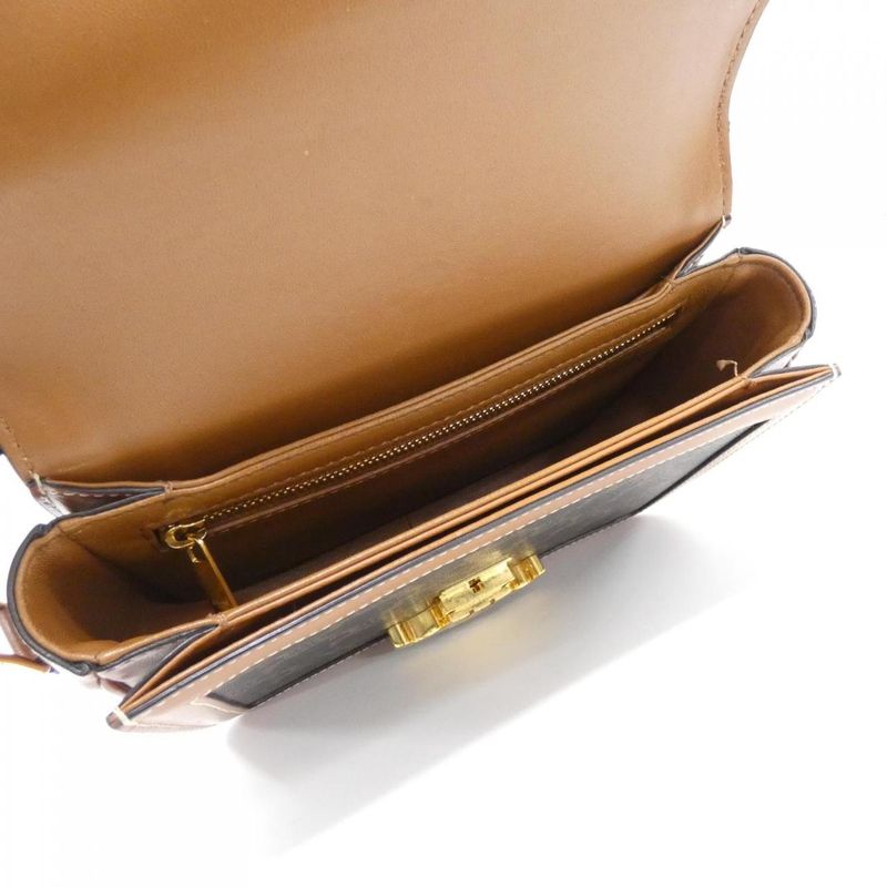 Celine Teen Triomphe 188882bz4 Shoulder Bag