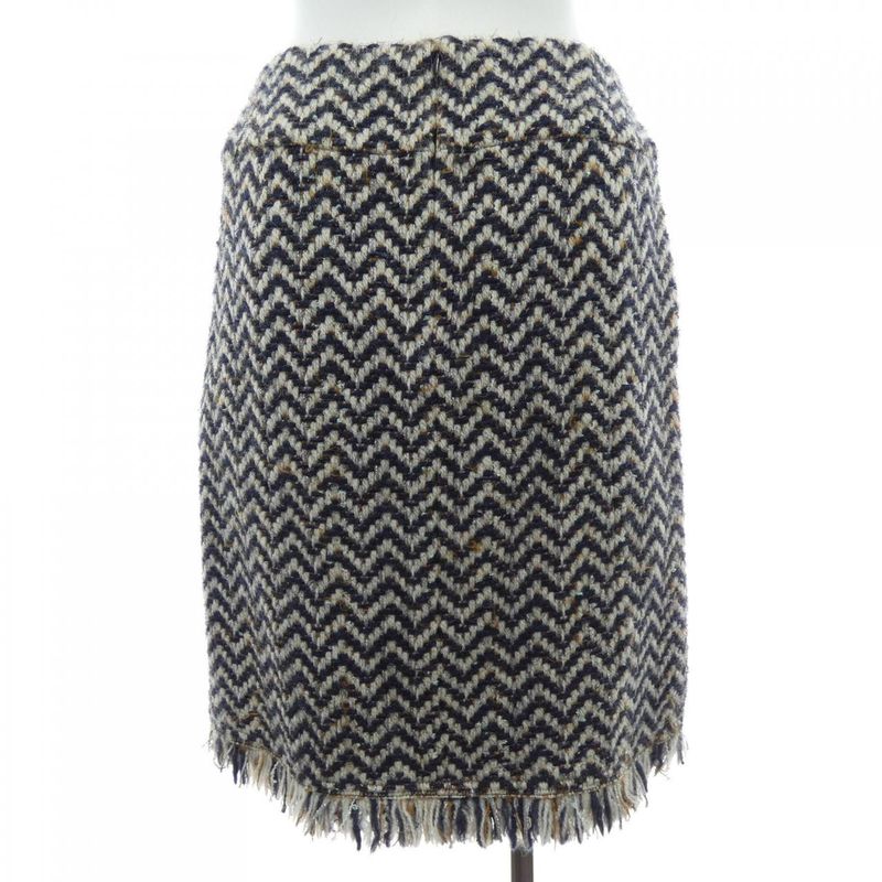 Chanel P62387v47803 19K Skirt