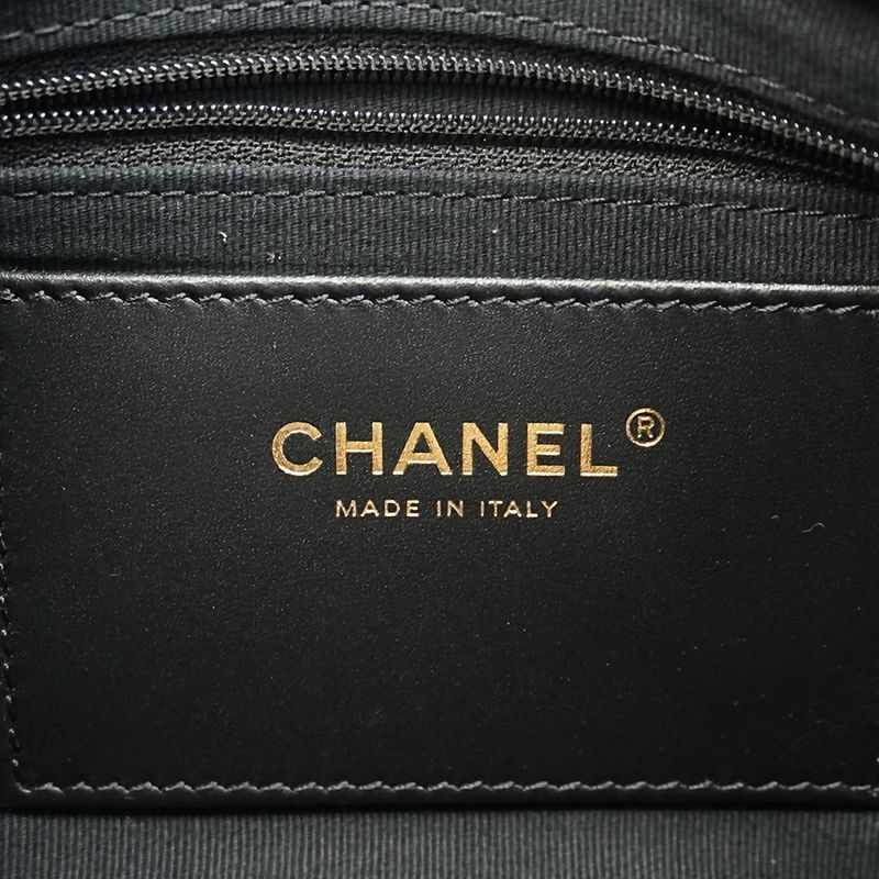 Chanel Shoulder Bag Matelasse Hobo Lambskin Black Gold Hardware Women