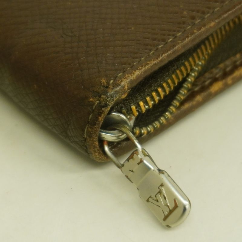 Louis Vuitton Wallet Taiga Portobier M30678 Grizzly Men's