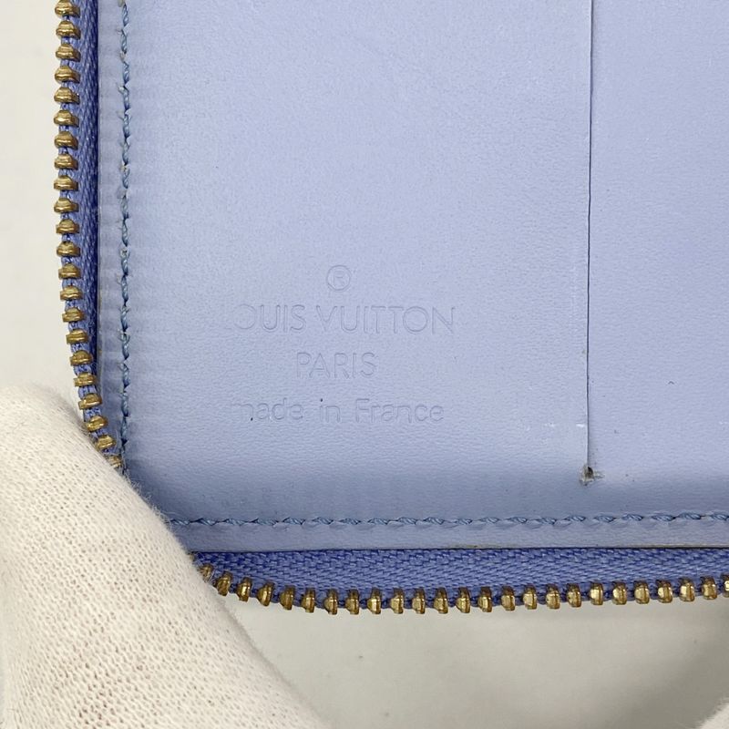 Louis Vuitton Wallet Vernis Blume M91016 Baby Blue Ladies