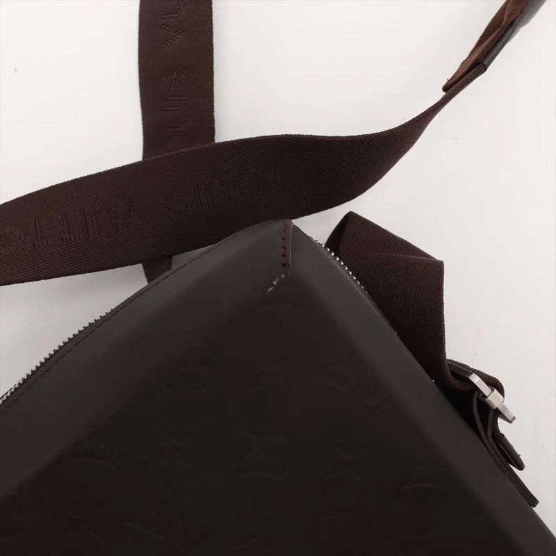 Louis Vuitton Monogram Glacé Bobby Cafe M46520 Leather Shoulder Bag Crossbody