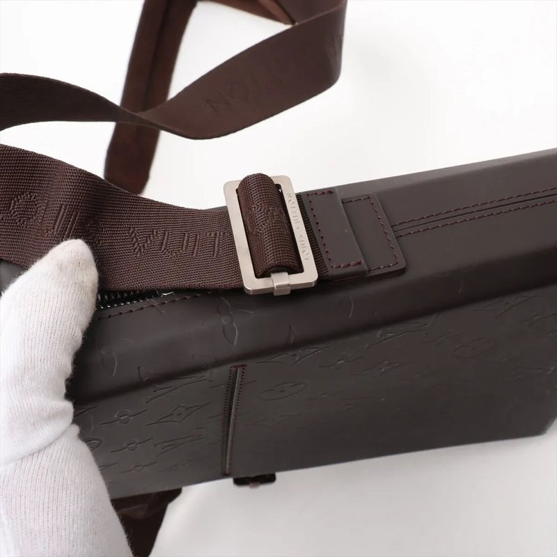 Louis Vuitton Monogram Glacé Bobby Cafe M46520 Leather Shoulder Bag Crossbody