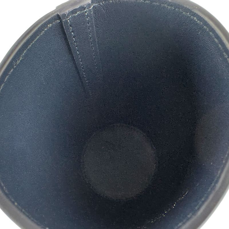 Christian Dior Bottle Holder Vibe