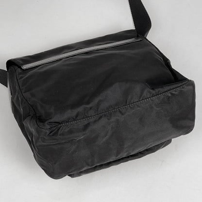 Prada Logo Plate Shoulder Bag Shoulder Crossbody Shoulder Bag Nylon Nero