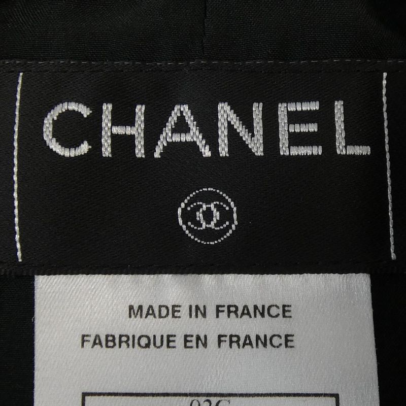 Chanel P20564v11746 03c Suit