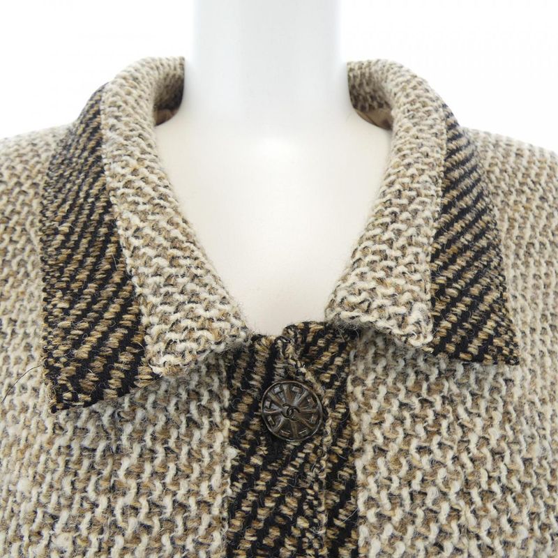 Chanel P11505v06858 98a Suit