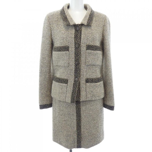 Chanel P11505v06858 98a Suit