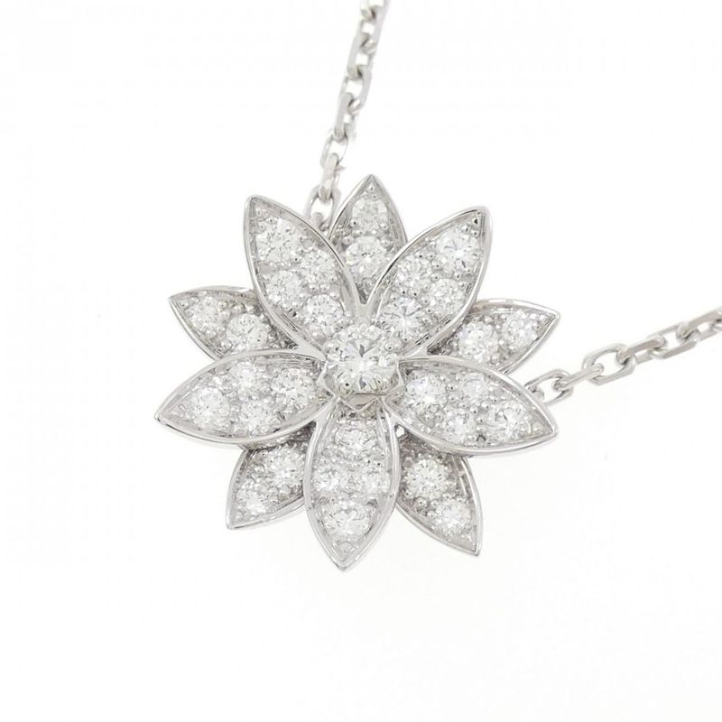 Van Cleef & Arpels Lotus Small Necklace