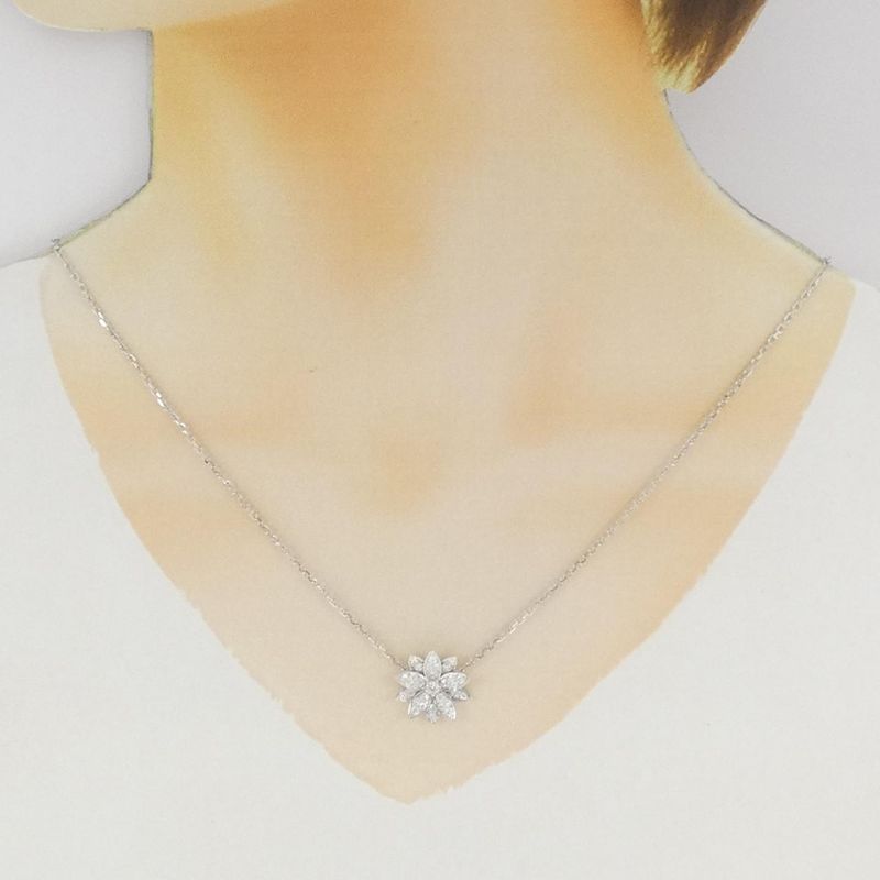 Van Cleef & Arpels Lotus Small Necklace