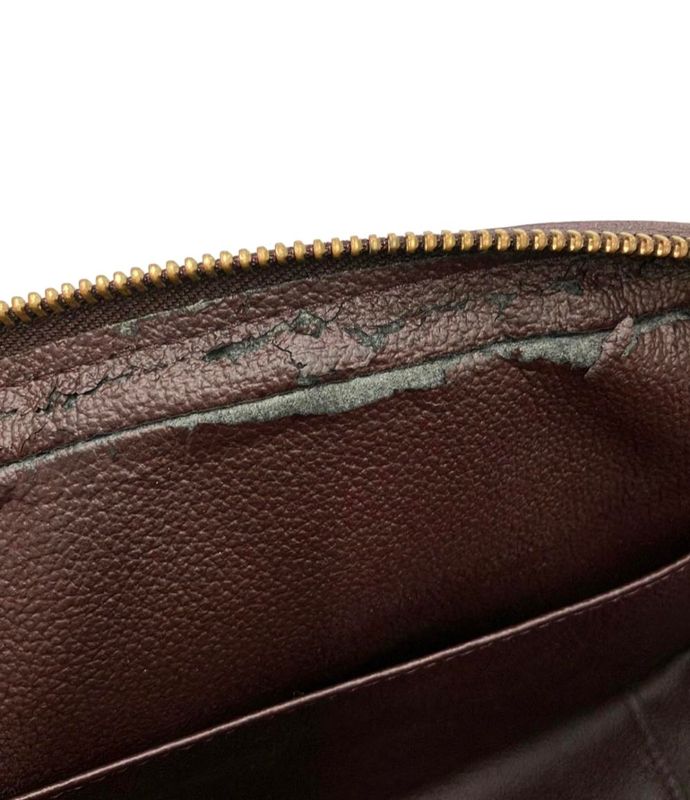 Louis Vuitton Clutch Bag Second Bag Taiga Trousse Toilette M30216 Men's Louis