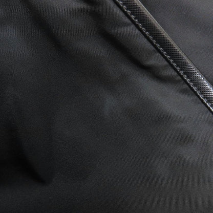 Prada V166 Messenger Bag Logo Hardware Shoulder Bag Nylon Women