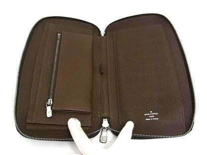 Louis Vuitton Wallet Organizer Atholl M30658 Grizzly Taiga Men's Travel Case