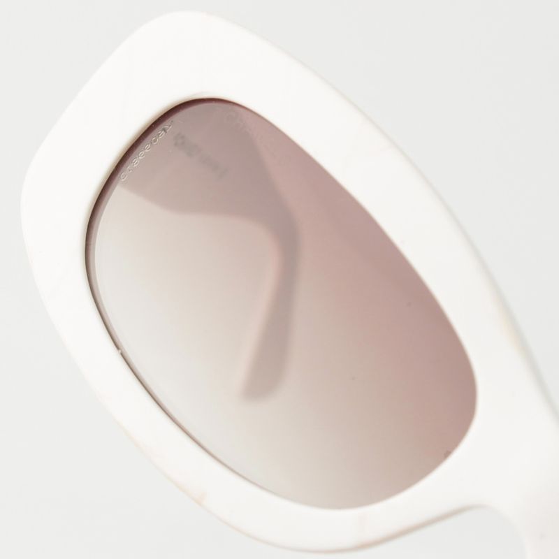 Chanel Coco Mark Camellia Sunglass Es Eyewear C716 13 White 5317 135