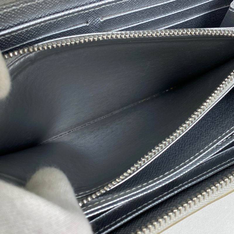 Louis Vuitton Zippy Wallet LV Knight Metallic Long Wallet Epi Silver M82794