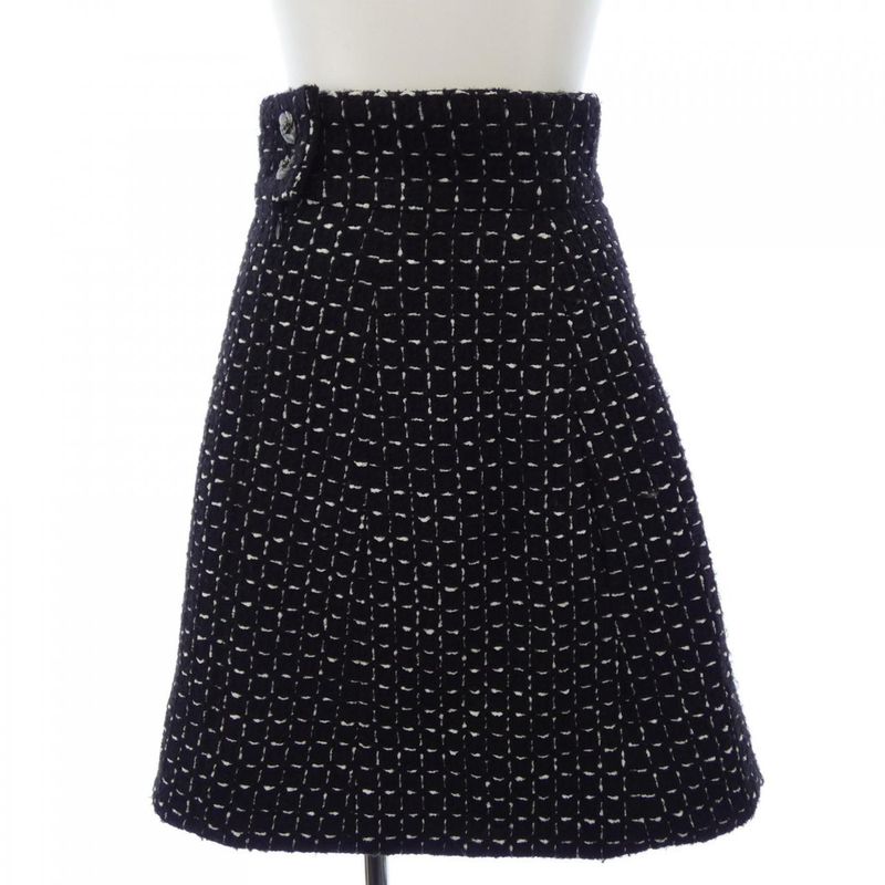 Chanel P75820v67489 Skirt