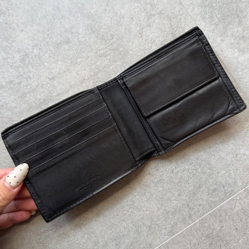 Bottega Veneta Intrecciato Bifold Wallet Black Calf Leather Bifold Wallet Men's